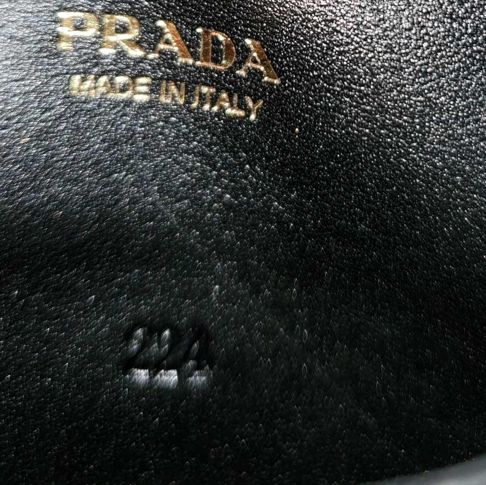 🛍🛍 Prada 😍 🖤💯 Authentic - Picture 6 of 14